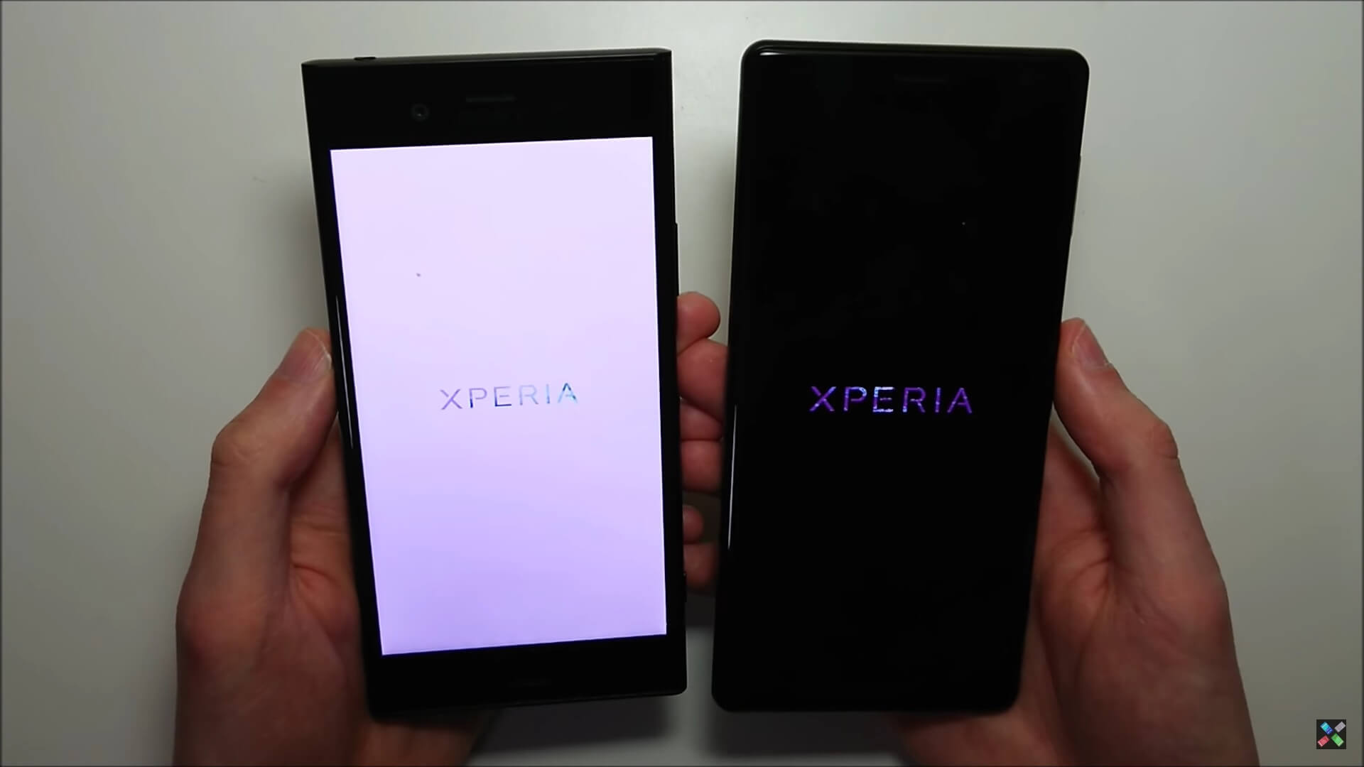 Xperia Xz2のブートアニメや箱は黒背景 Xz1より8秒ほど速く起動するように Androplus