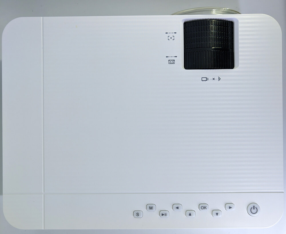 VANKYO Leisure 470 HDプロジェクターレビュー。4000ルーメンで明るい部屋でも見やすい - AndroPlus