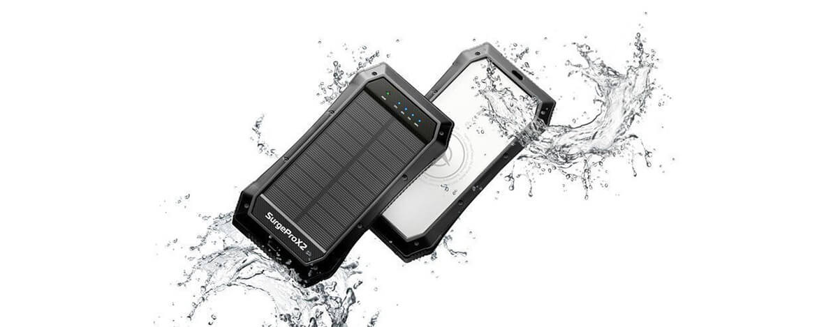 SurgeProX2 - ソーラー充電にランタン付き、災害対策にぴったりなUSB PD/Qi対応防水バッテリー